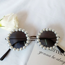 Load image into Gallery viewer, Pearls for the Girls Sunglasses - Glitzy Tots Kid Apparel
